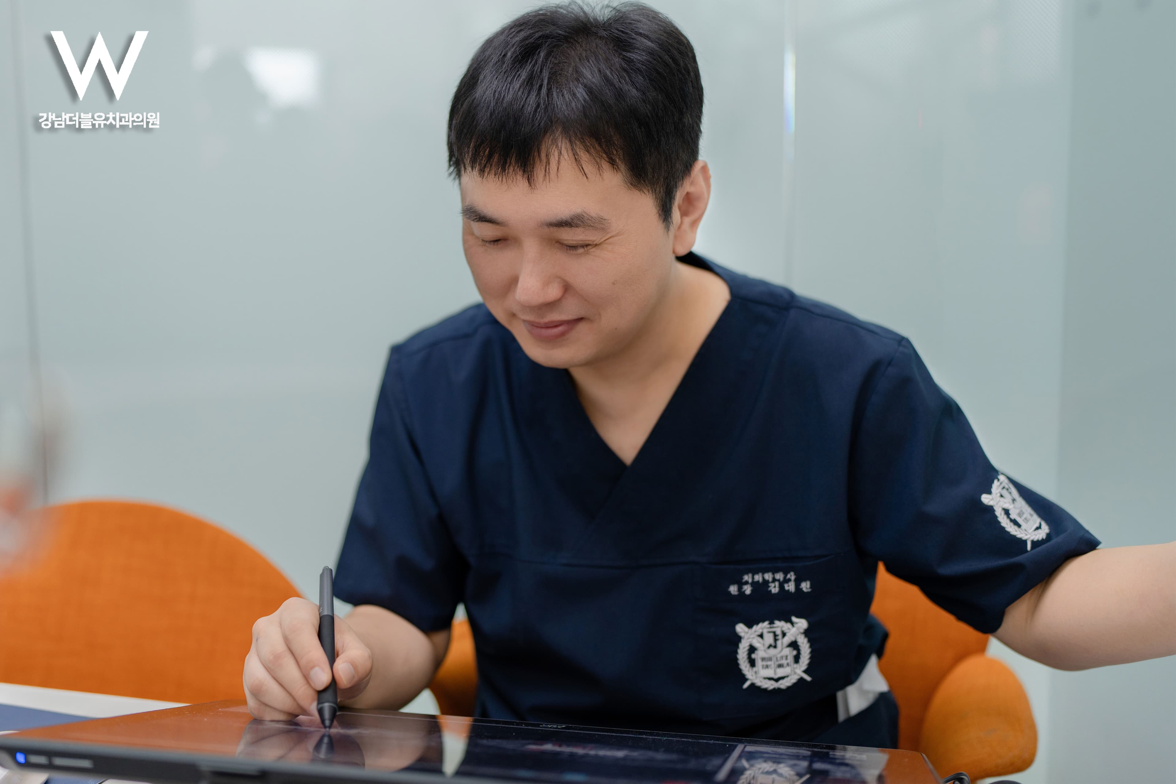 '오징어 게임' 배우 이성우가 선택한 무삭제 라미네이트 '이브제로', 무엇이 다를까? - 이미지 9