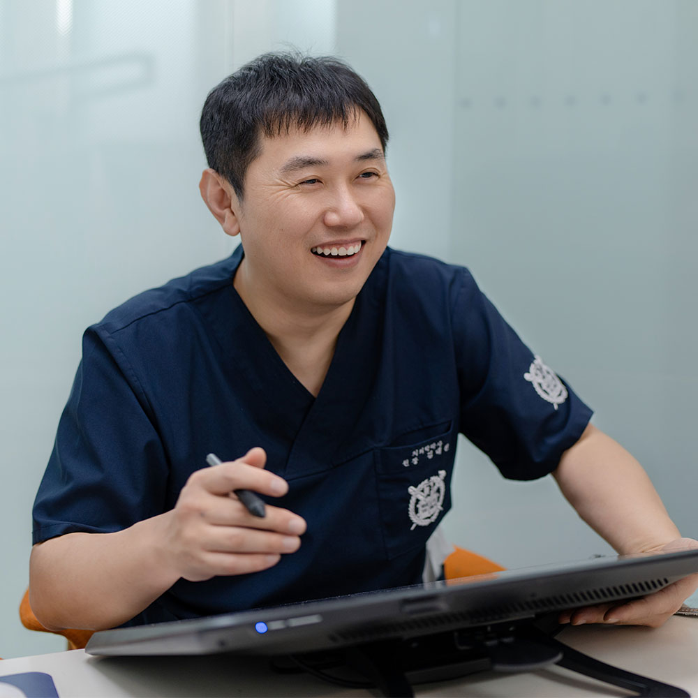 Chief Surgeon Responsibility